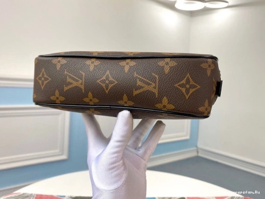 FS CHEAP LOUIS POUCH TOILETRY VUITTON PM 0822
